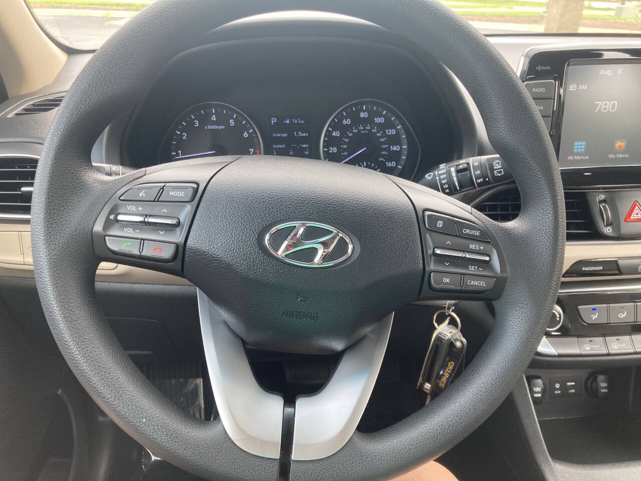 Used 2020 Hyundai Elantra GT FWD image 12