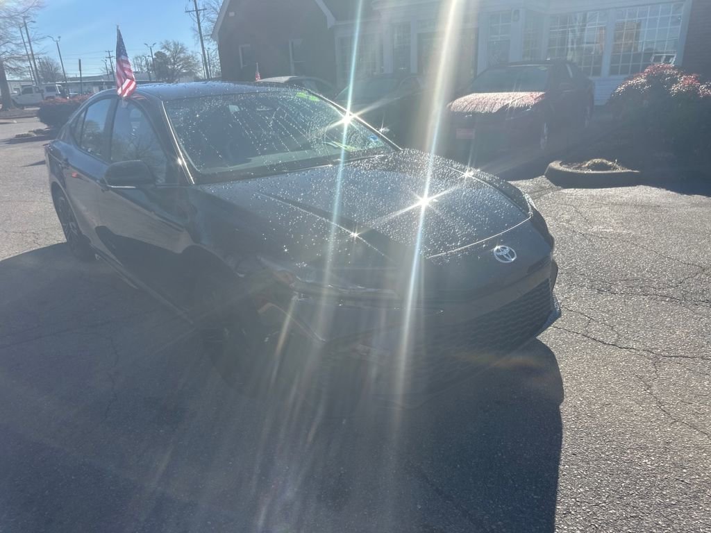 Used 2025 Toyota Camry SE image 29
