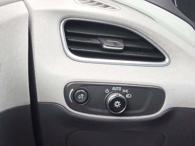 Used 2020 Chevrolet Bolt LT FWD image 17