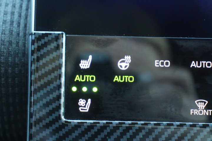 Certified 2023 Toyota bZ4X AWD image 28