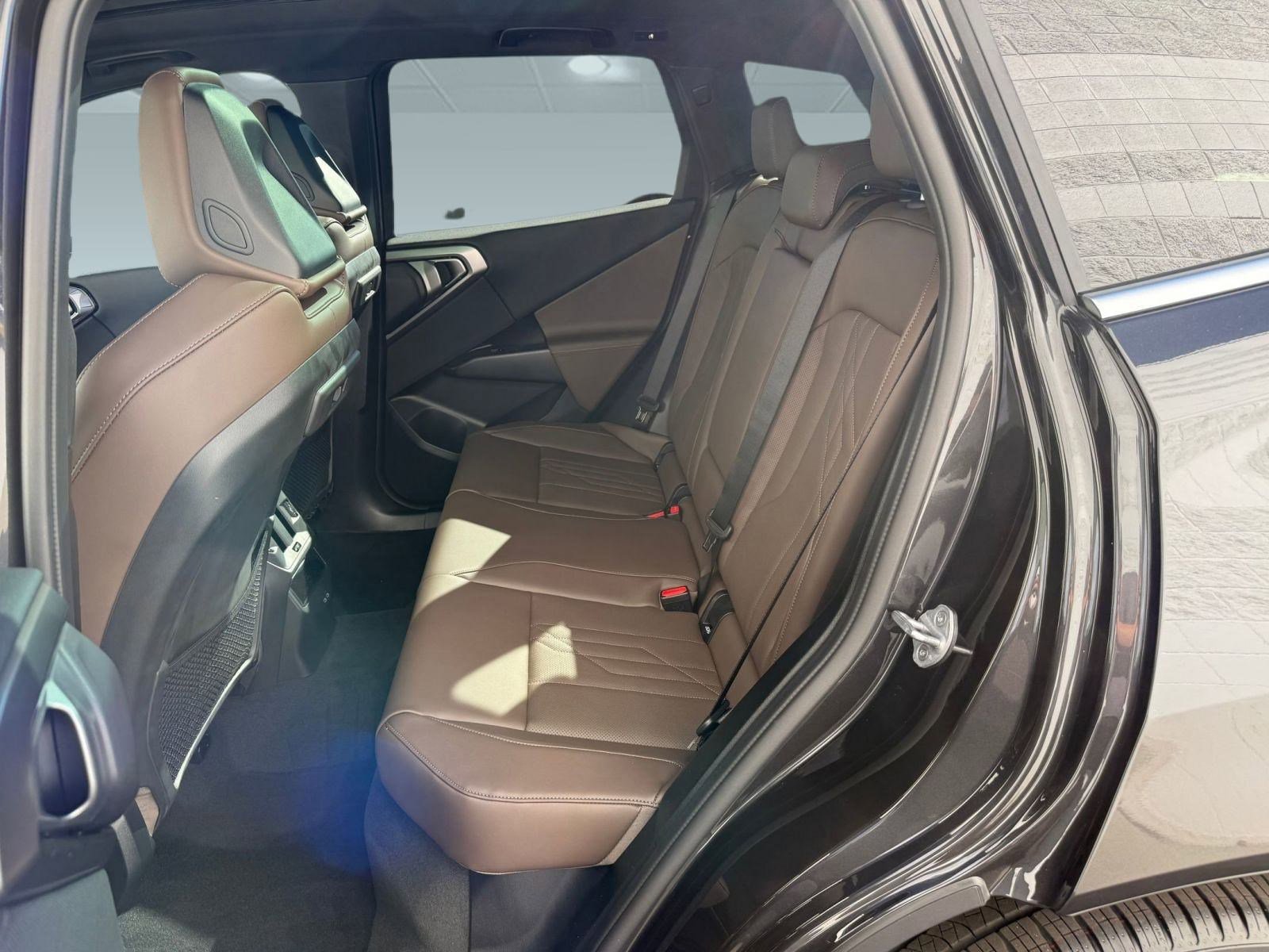 Used 2026 BMW X3 xDrive30 w/ Premium Package image 13