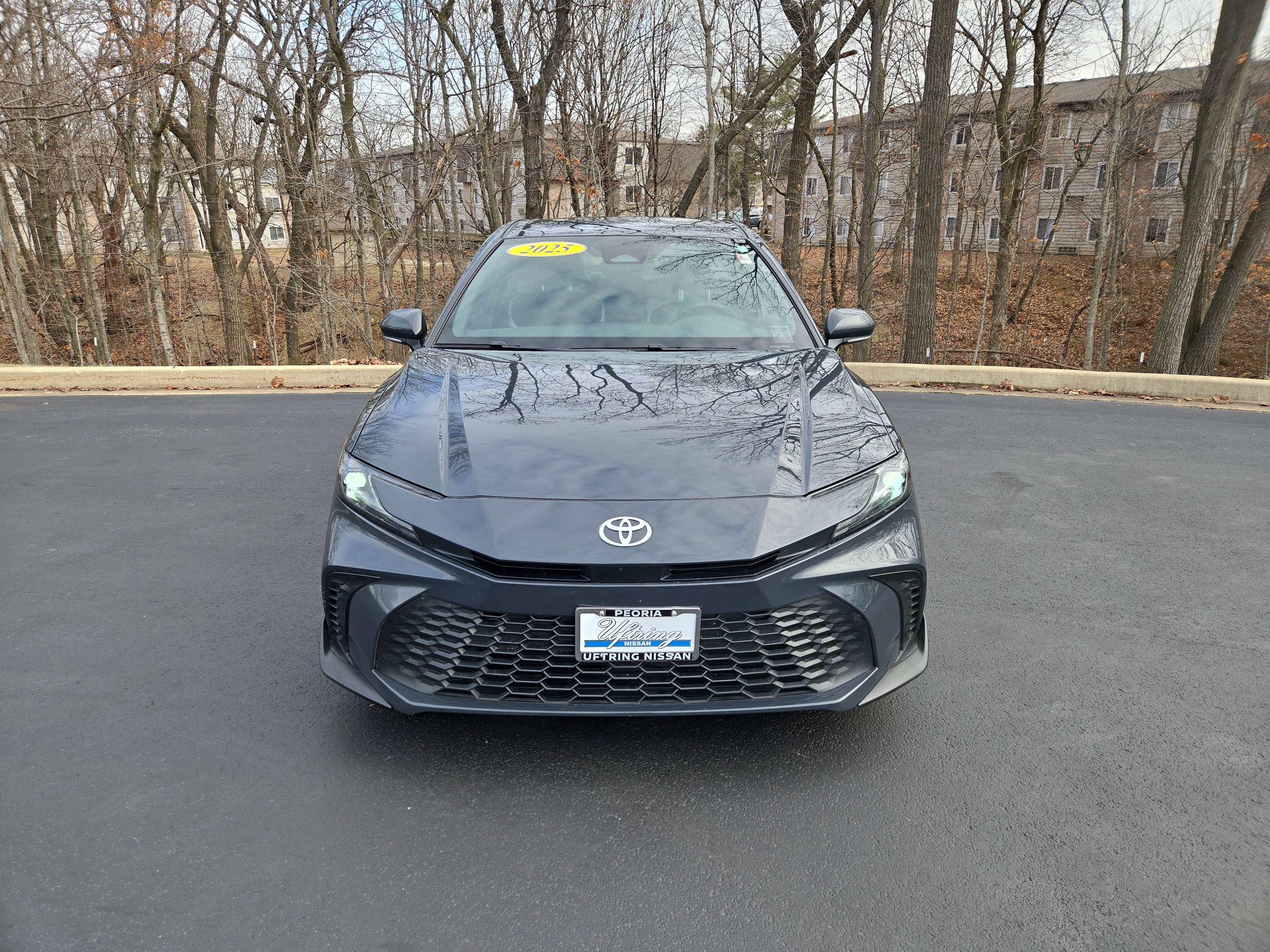 Used 2025 Toyota Camry SE image 7