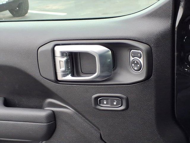 New 2026 Jeep Gladiator Mojave w/ Safety Group image 14