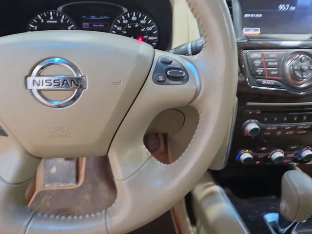 Used 2015 Nissan Pathfinder SL w/ SL Premium Package AWD/4WD image 13