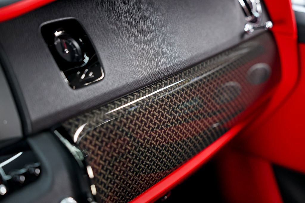 Used 2022 Rolls-Royce Cullinan Black Badge w/ Dark Exterior Package image 25