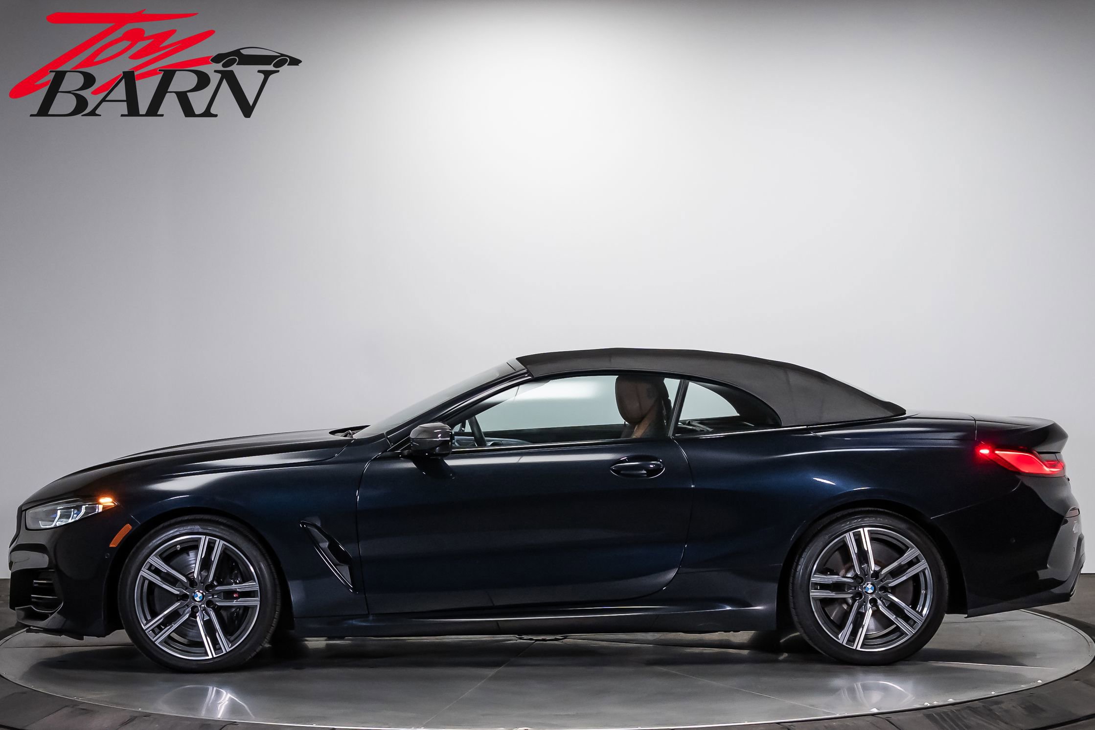 Used 2024 BMW M850i xDrive Convertible w/ M Carbon Exterior Package AWD/4WD image 10