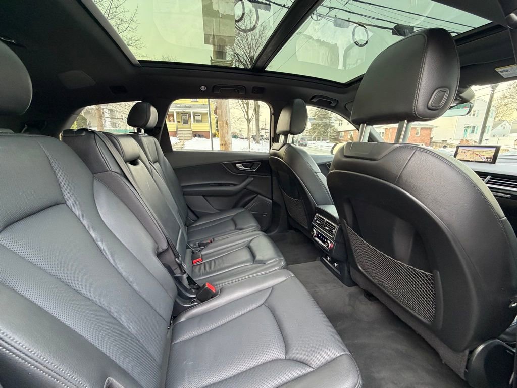 Used 2019 Audi Q7 3.0T Prestige w/ Prestige Package image 21