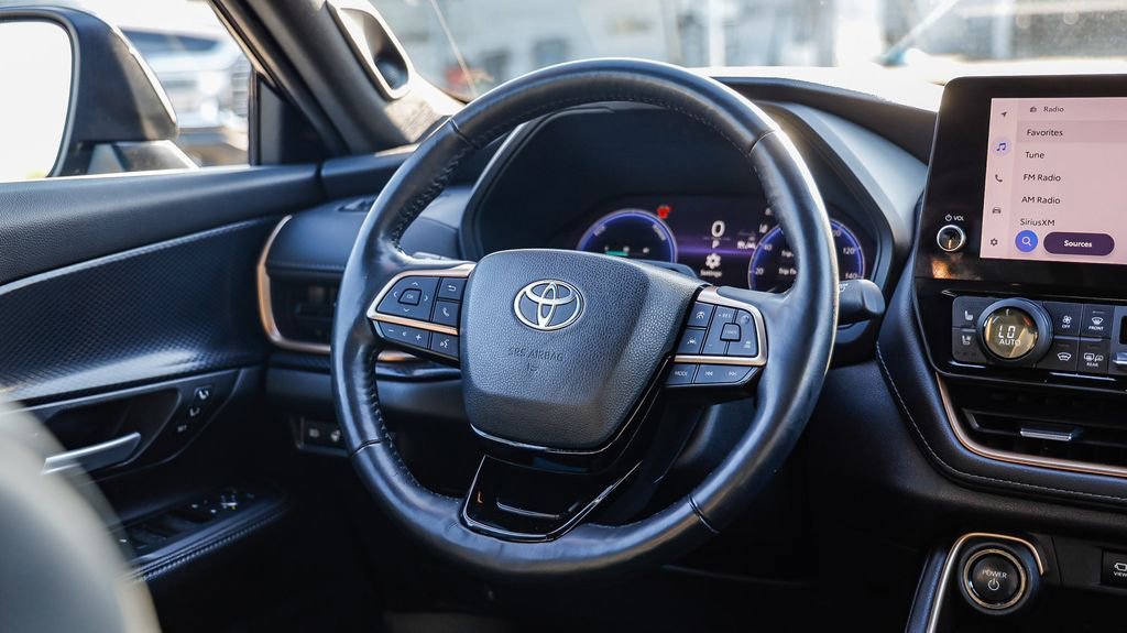 Used 2024 Toyota Grand Highlander AWD Hybrid image 16