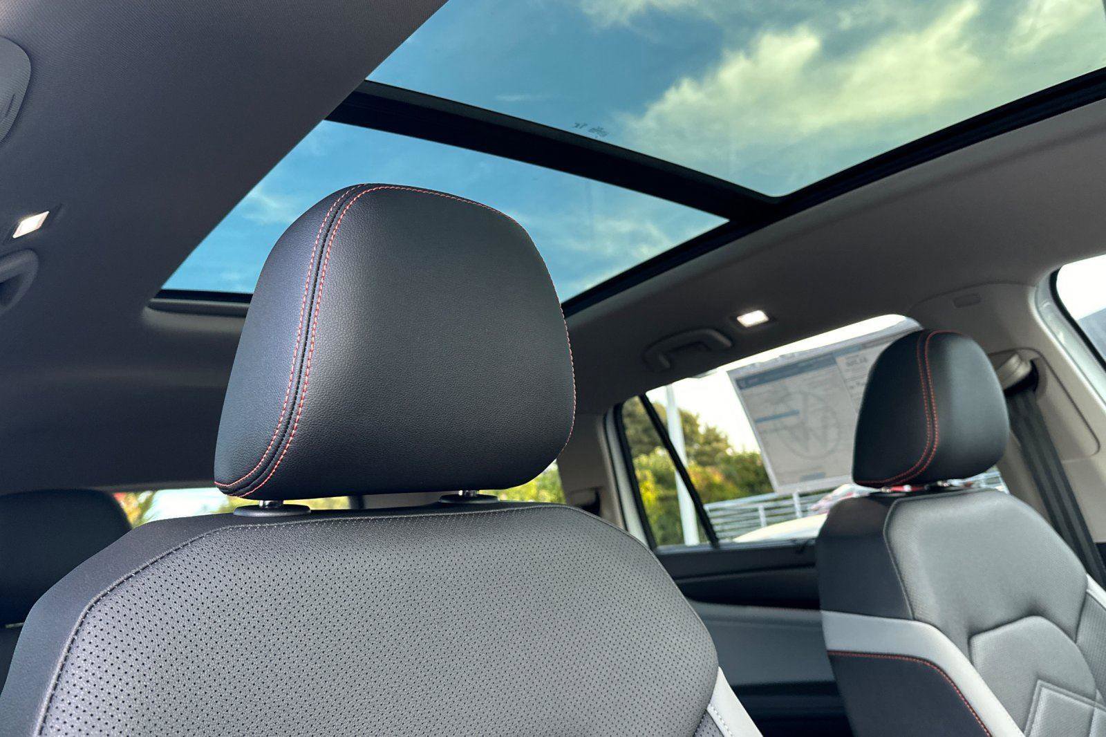 New 2026 Volkswagen Atlas Peak Edition image 17