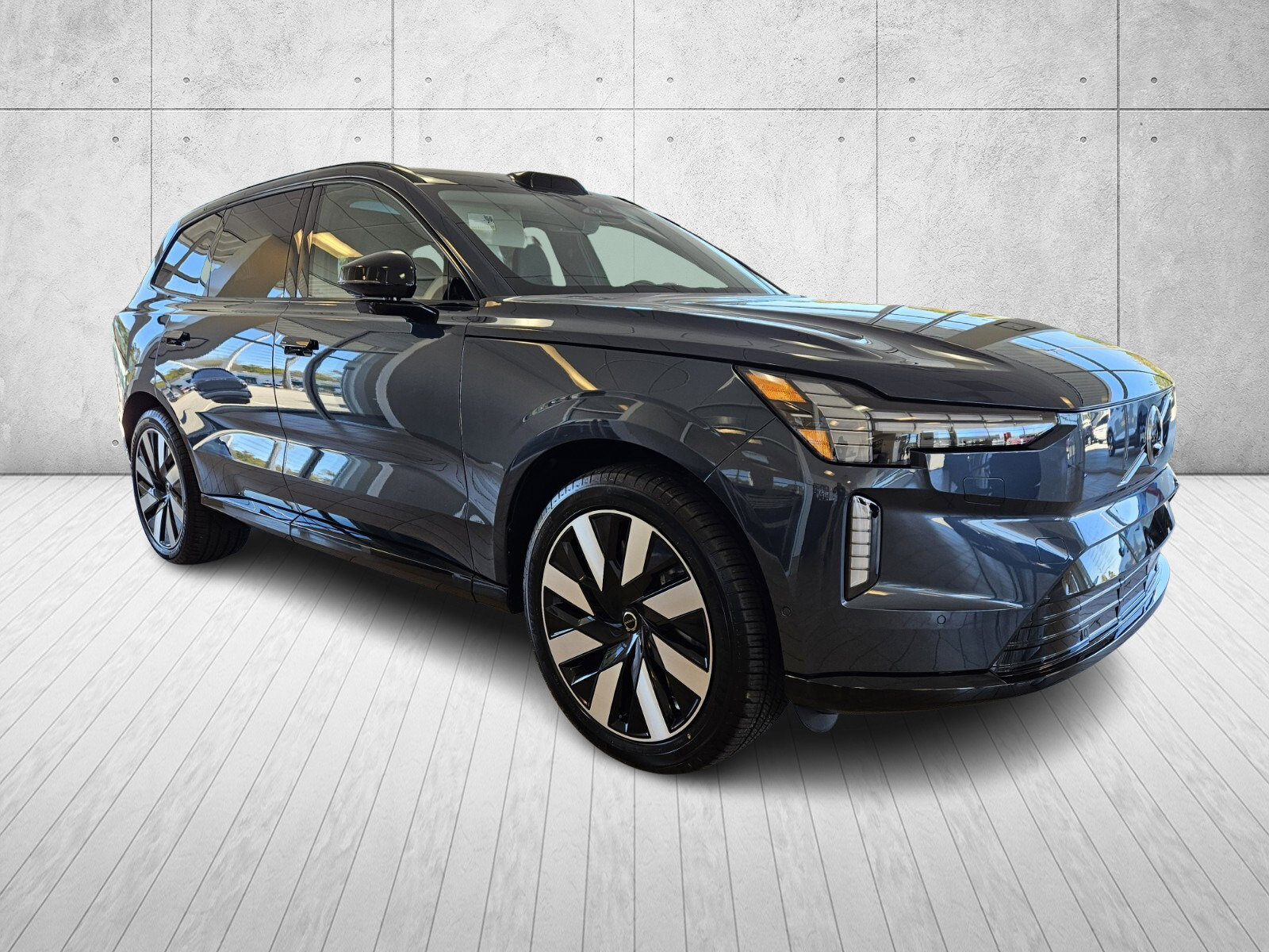 New 2025 Volvo EX90 Ultra