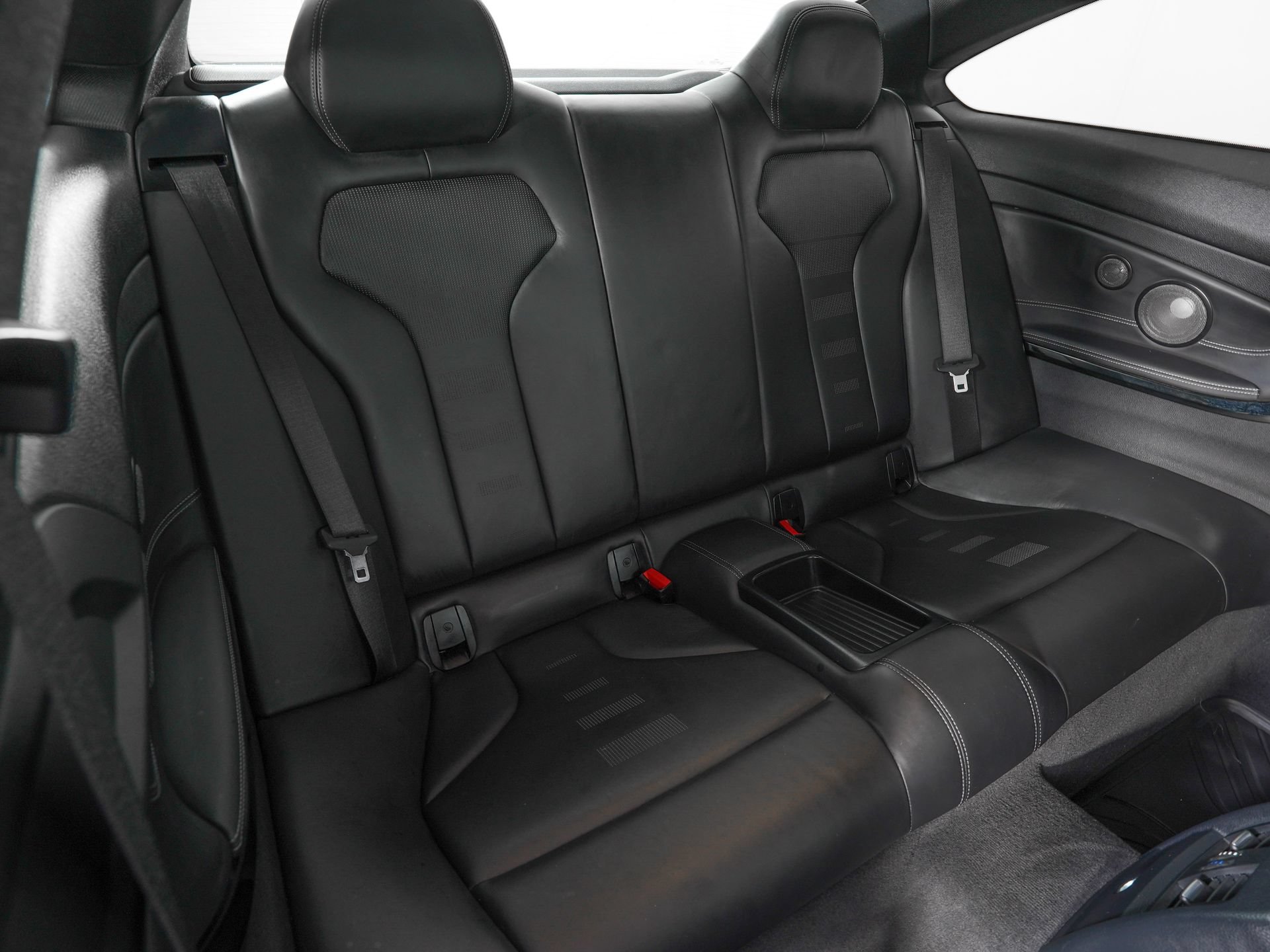 Used 2018 BMW M4 Coupe RWD image 9