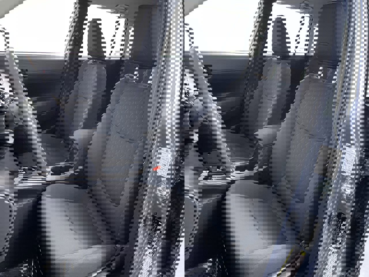 Used 2024 Toyota Corolla Cross LE image 12