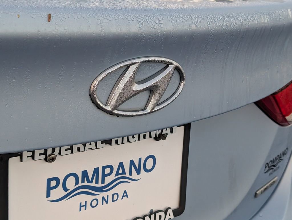 Used 2011 Hyundai Elantra Limited image 15