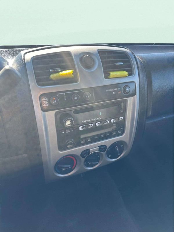 Used 2009 GMC Canyon SLE image 24