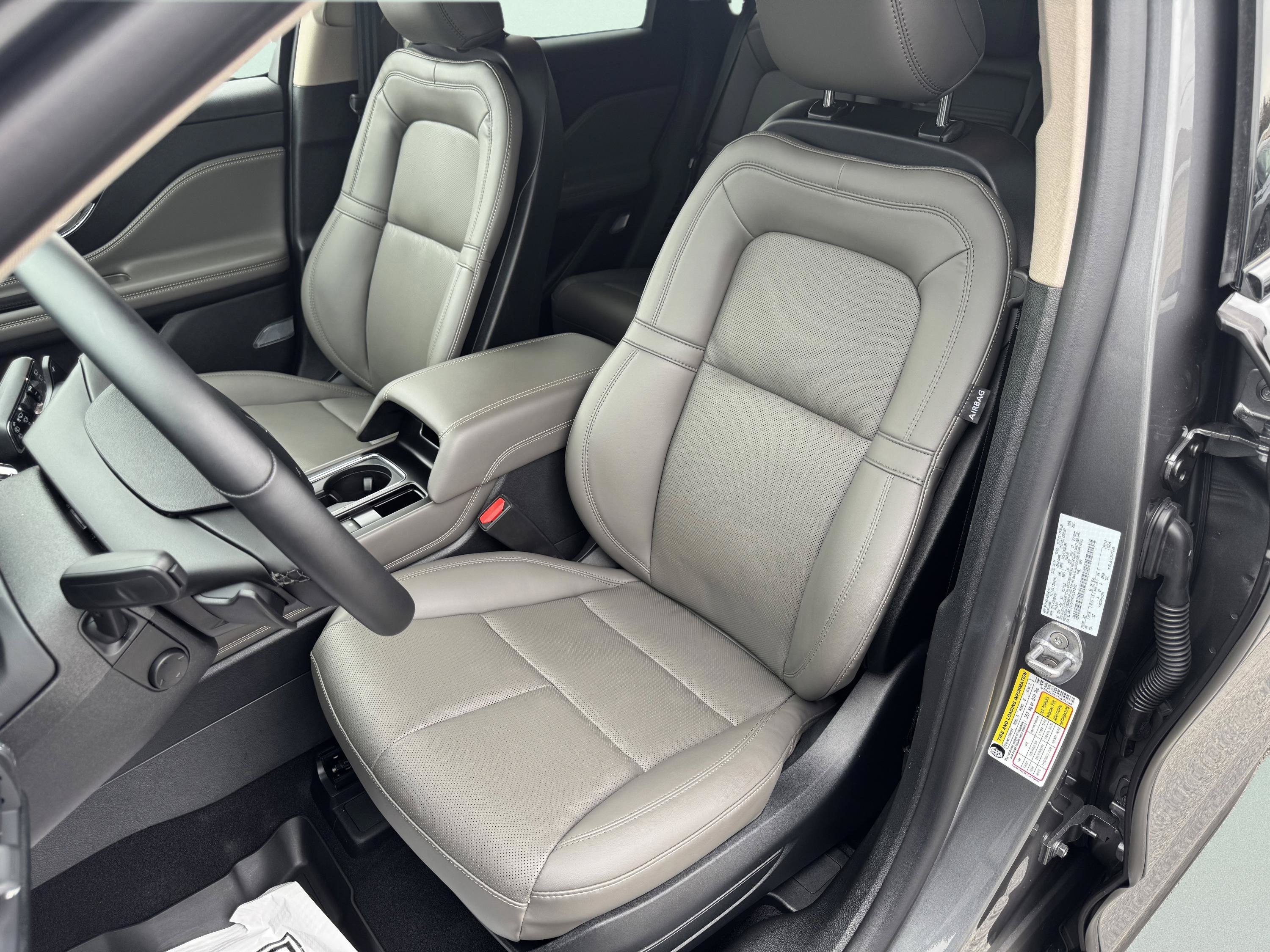 New 2026 Lincoln Corsair Premiere AWD/4WD image 14