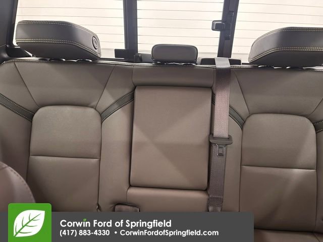 Used 2025 Chevrolet Colorado ZR2 w/ Technology Package image 18