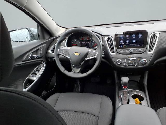Used 2025 Chevrolet Malibu RS FWD image 10
