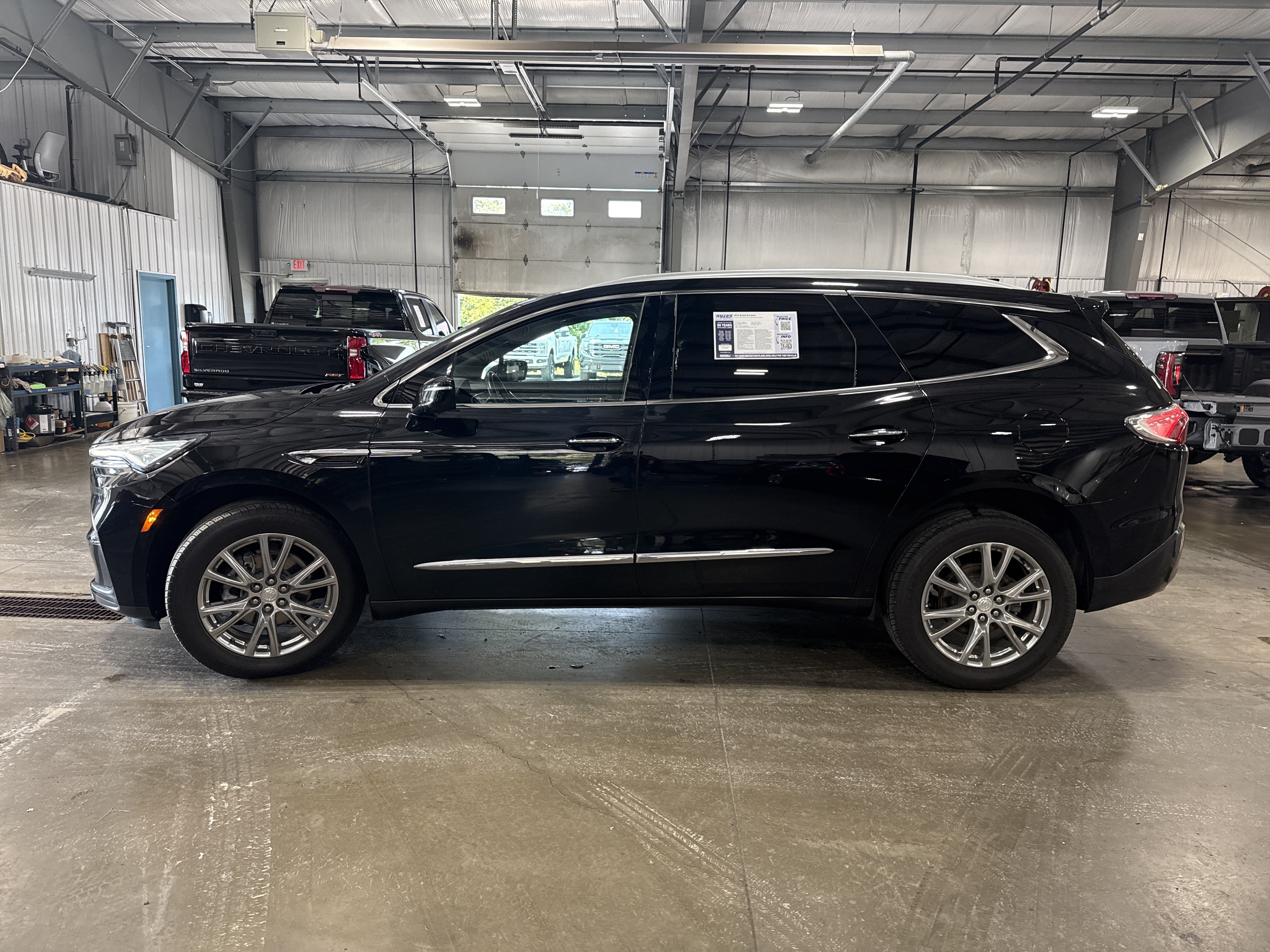 Used 2022 Buick Enclave Premium w/ Experience Buick Package AWD/4WD image 5