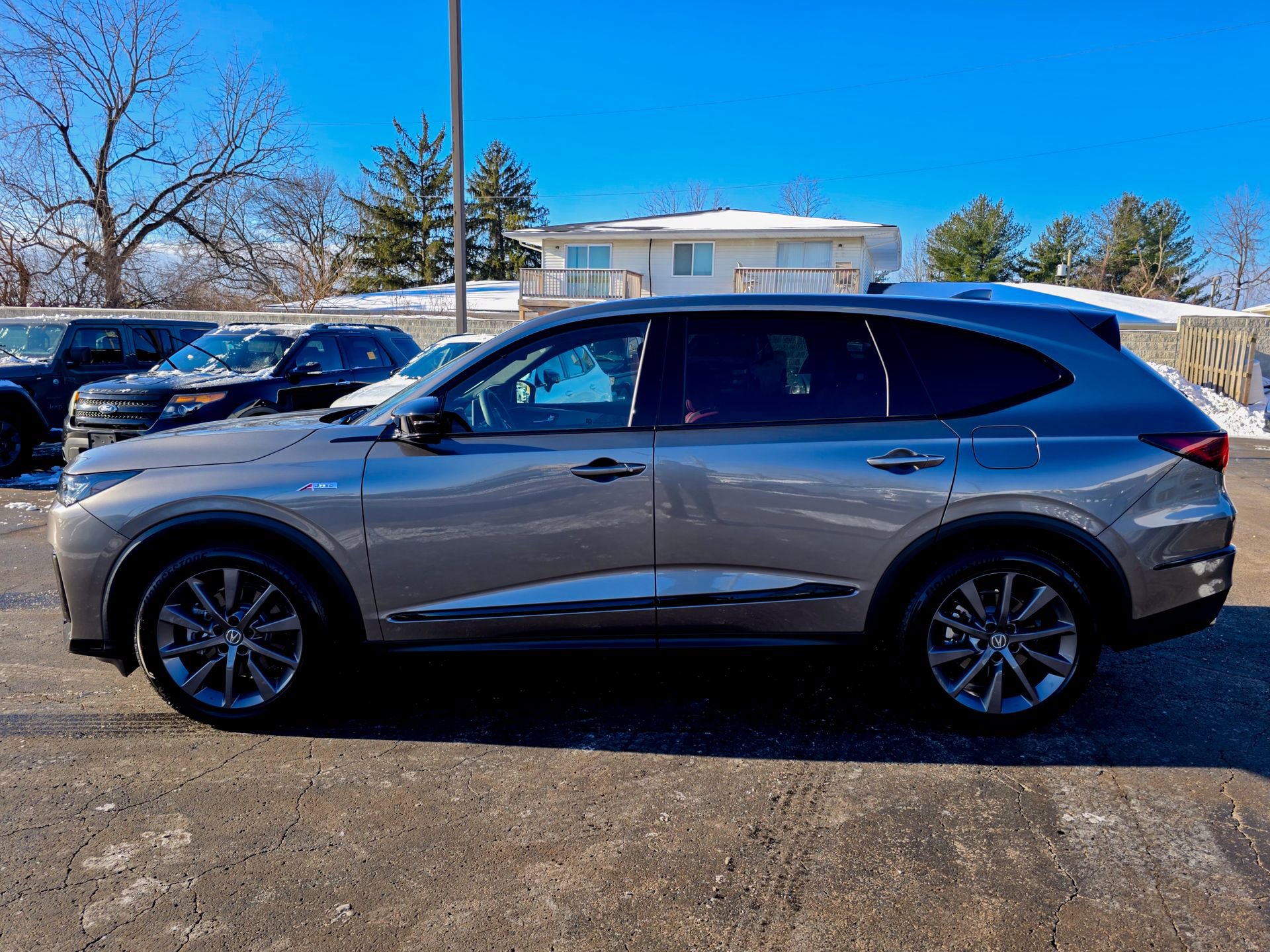Used 2025 Acura MDX A-Spec image 10
