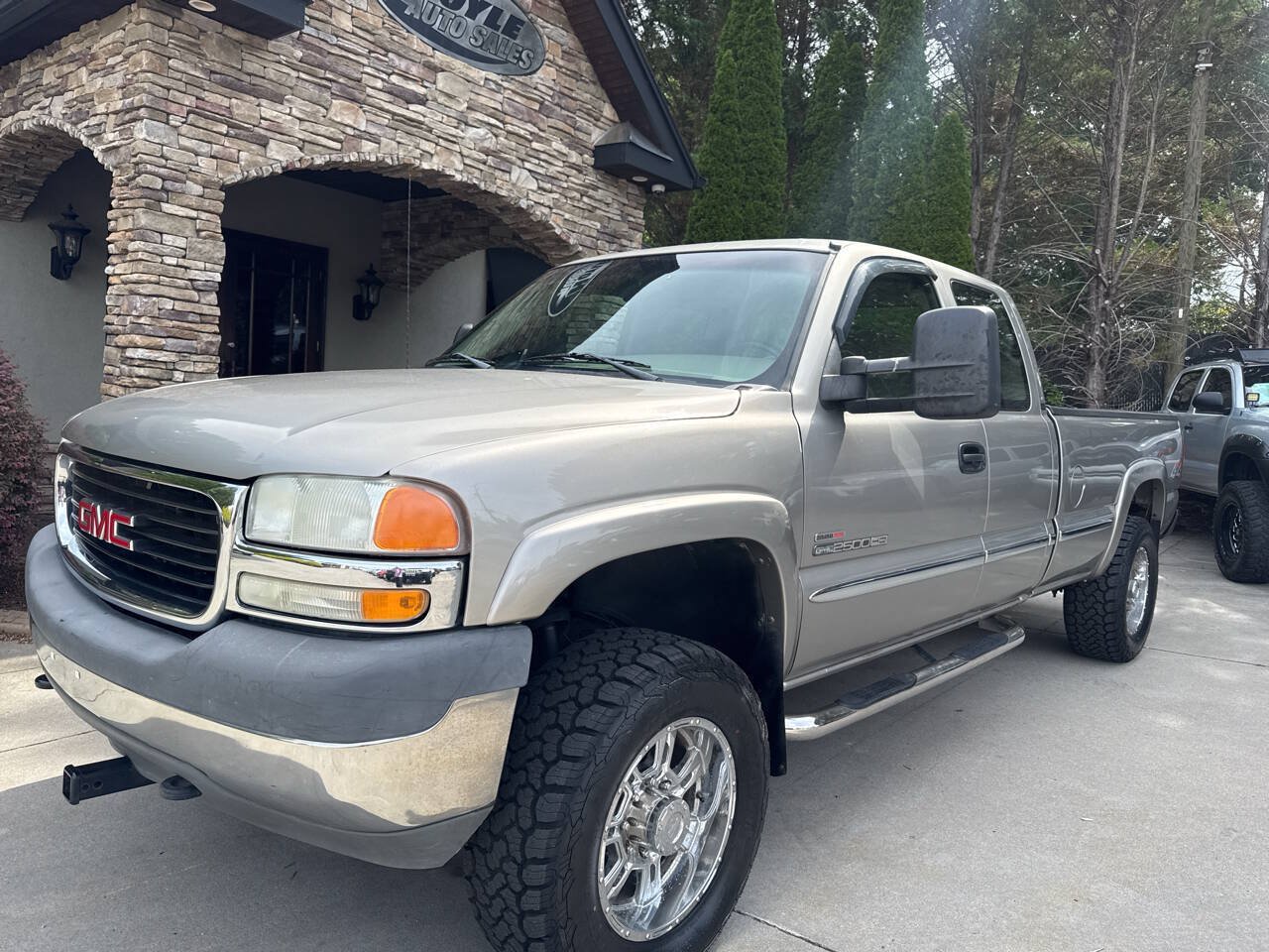 Used 2001 GMC Sierra 2500 4x4 Extended Cab HD image 2