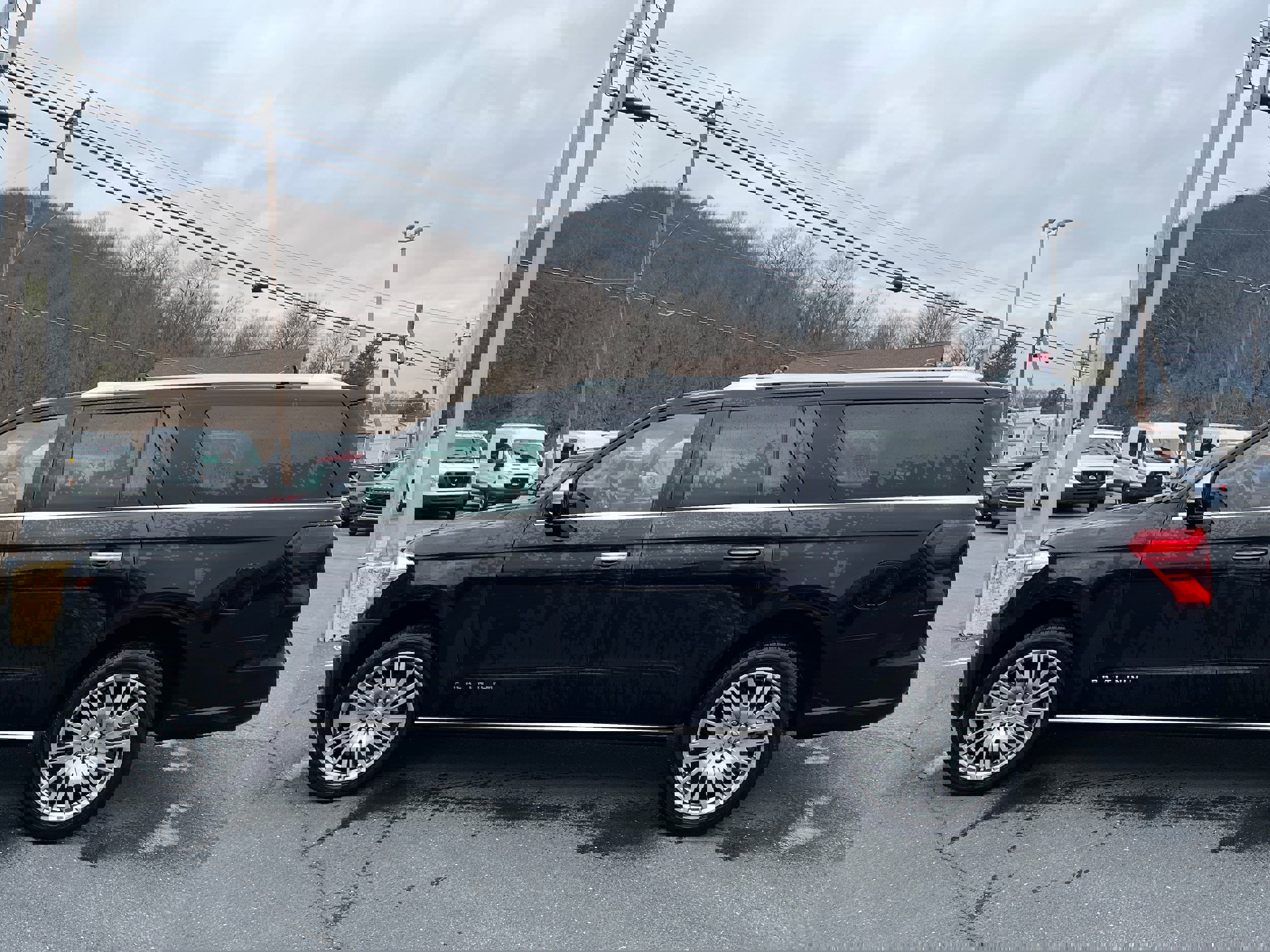 Certified 2023 Ford Expedition Max Platinum AWD/4WD image 6