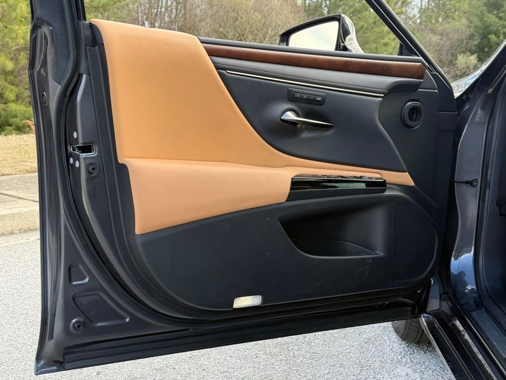 Certified 2023 Lexus ES 350 w/ Premium Package image 21