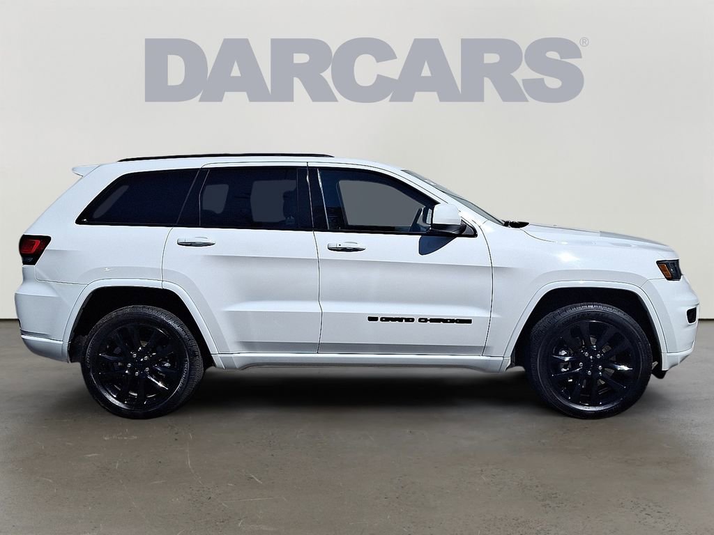 Used 2022 Jeep Grand Cherokee Laredo X AWD/4WD image 7