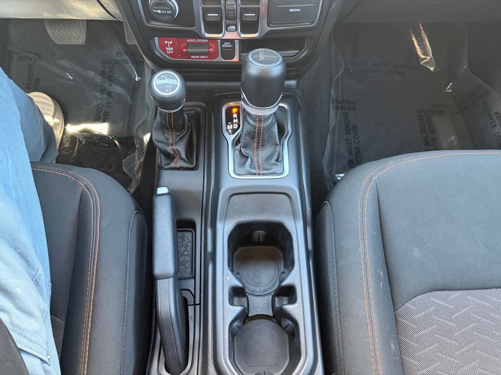 Used 2023 Jeep Gladiator Mojave w/ Cold Weather Group AWD/4WD image 40
