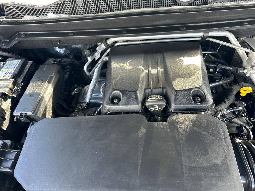 Certified 2025 Chevrolet Colorado ZR2 w/ Technology Package image 33