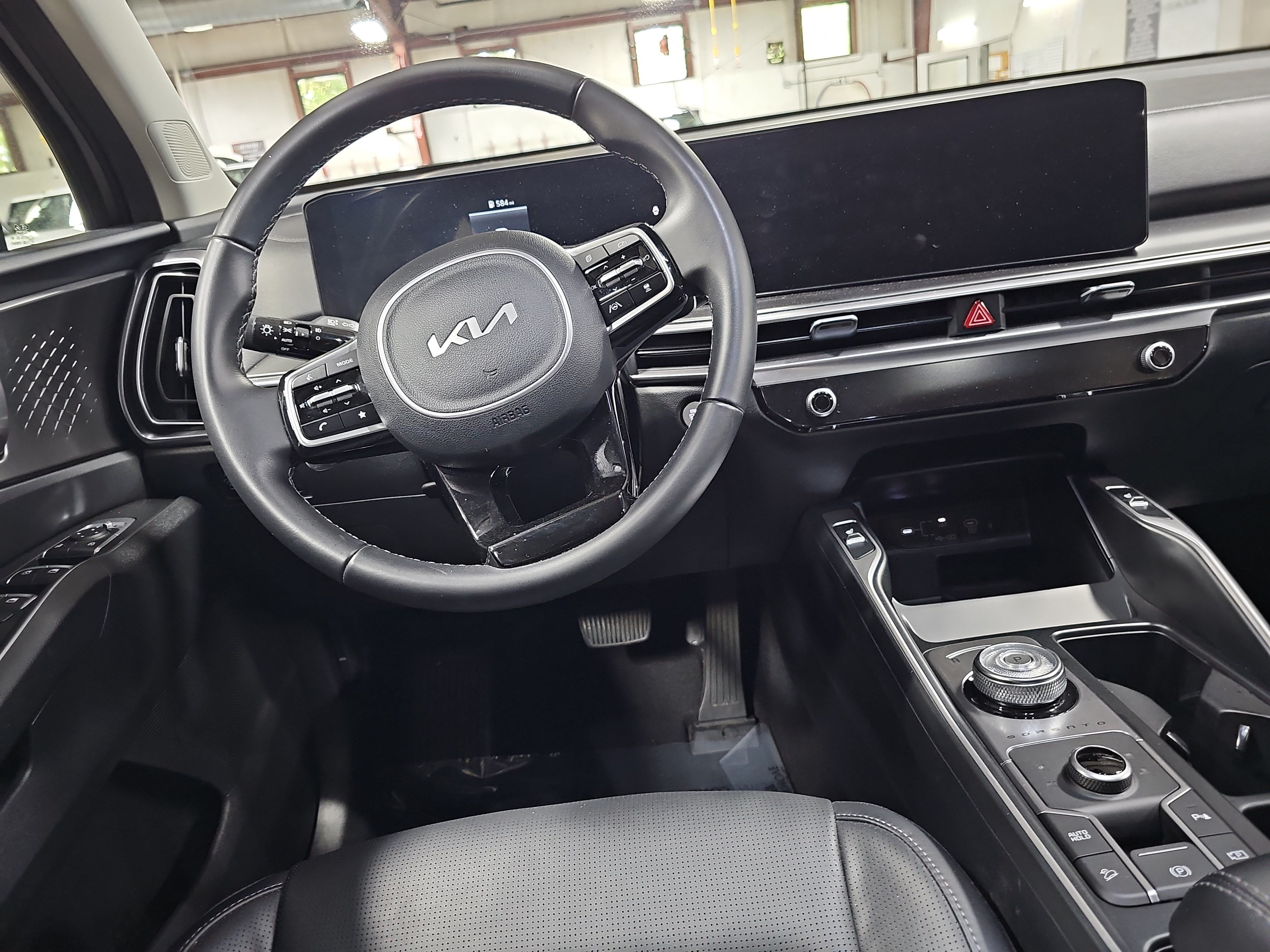 Used 2025 Kia Sorento EX AWD/4WD image 16