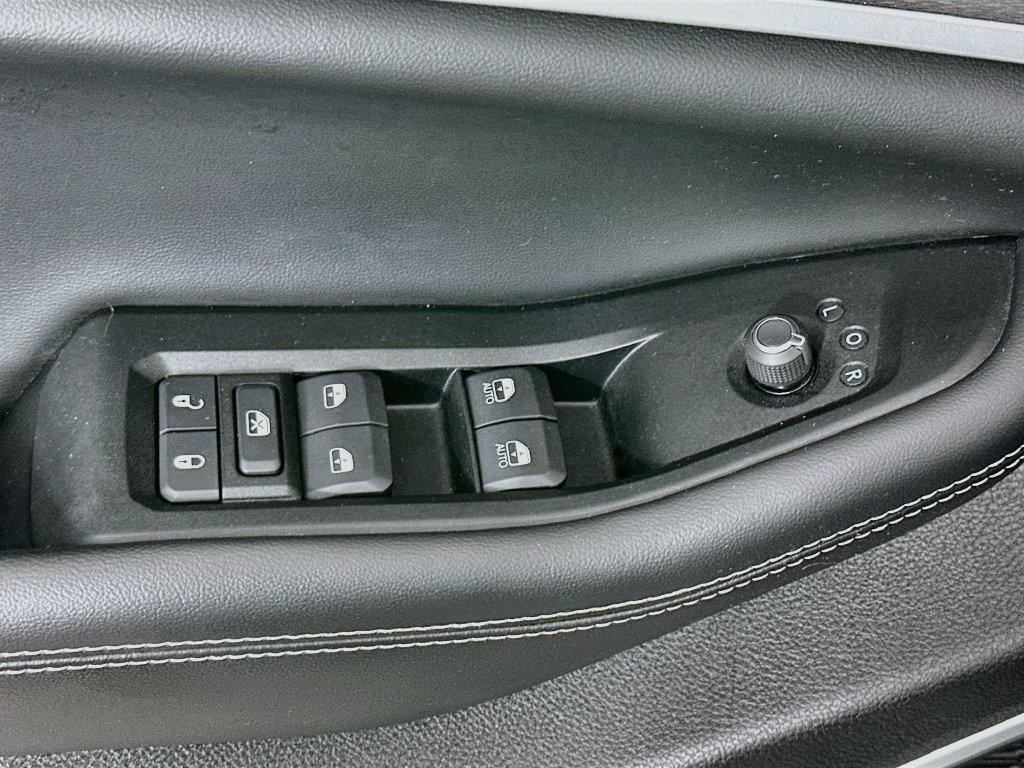 Certified 2023 Jeep Grand Cherokee L Limited w/ Luxury Tech Group II AWD/4WD image 27