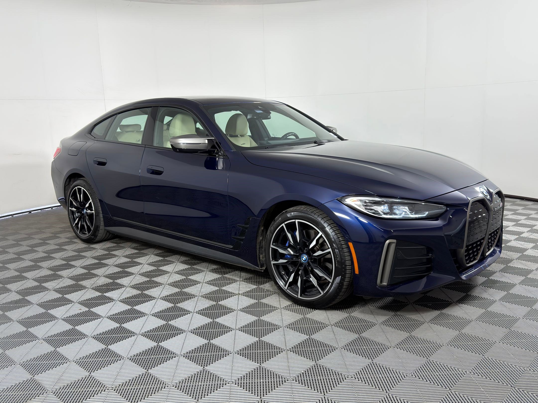 Certified 2023 BMW i4 M50 w/ Premium Package image 7