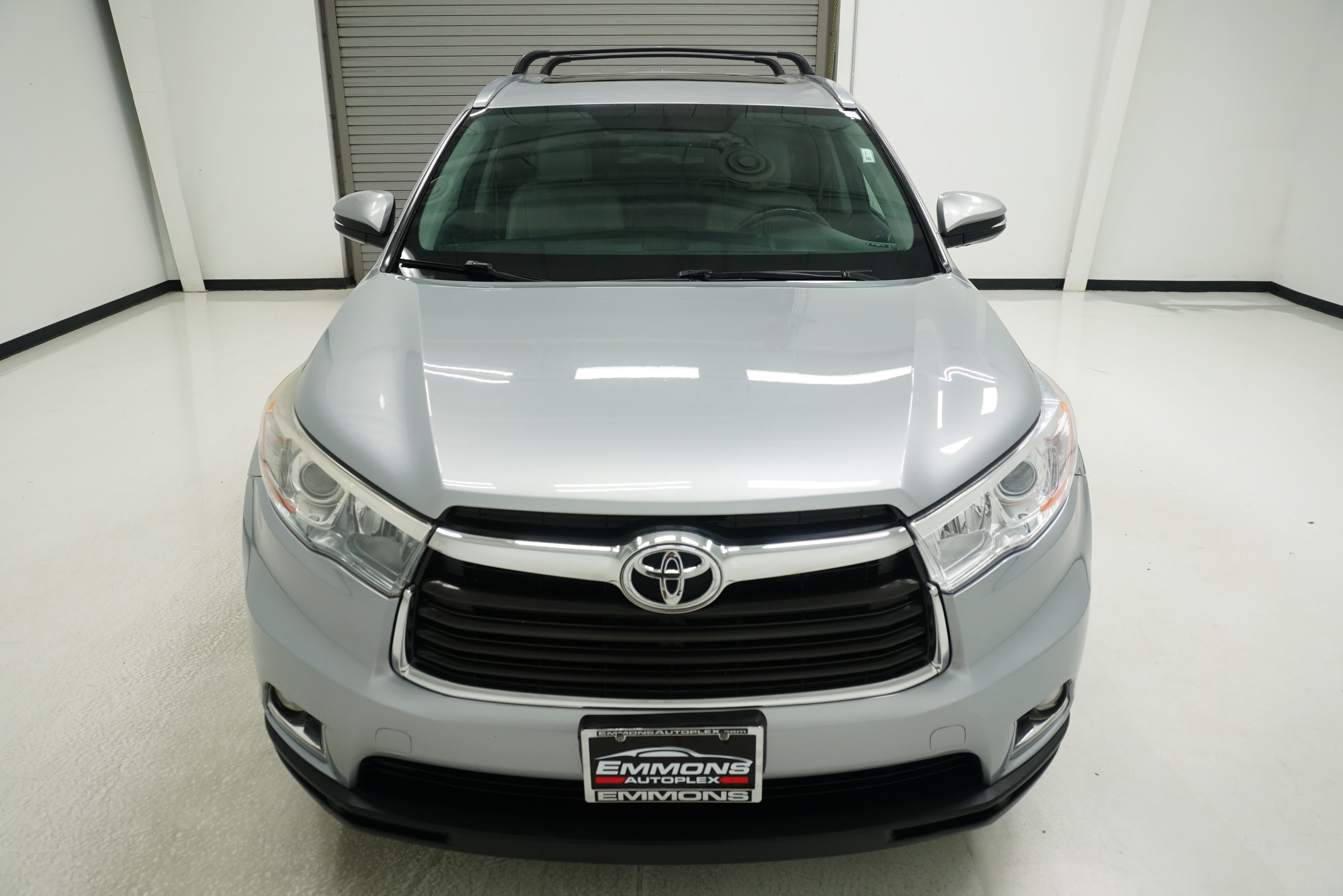 Used 2015 Toyota Highlander Limited FWD image 2