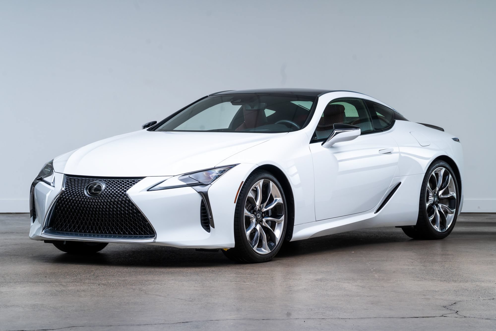 Used 2018 Lexus LC 500 Coupe w/ Touring Package RWD image 4