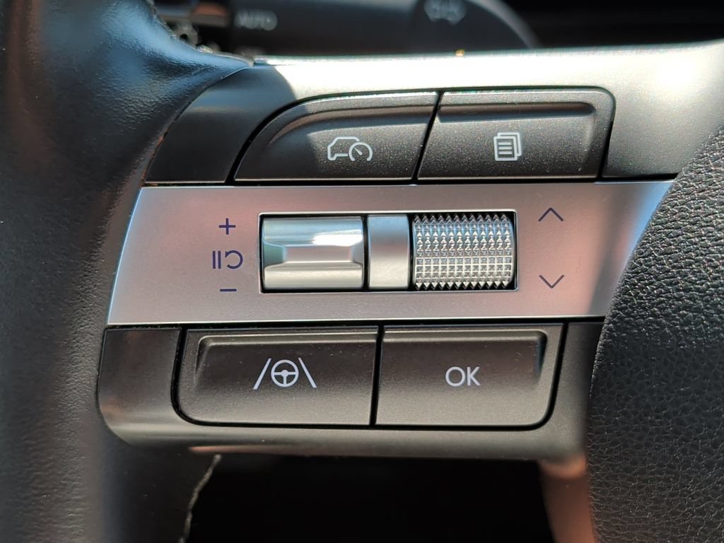 Used 2024 Hyundai Kona SEL FWD image 12