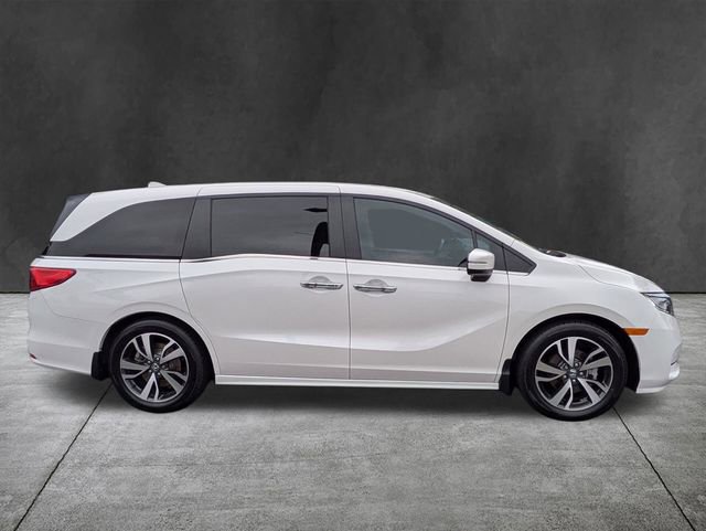 Used 2024 Honda Odyssey Touring image 3