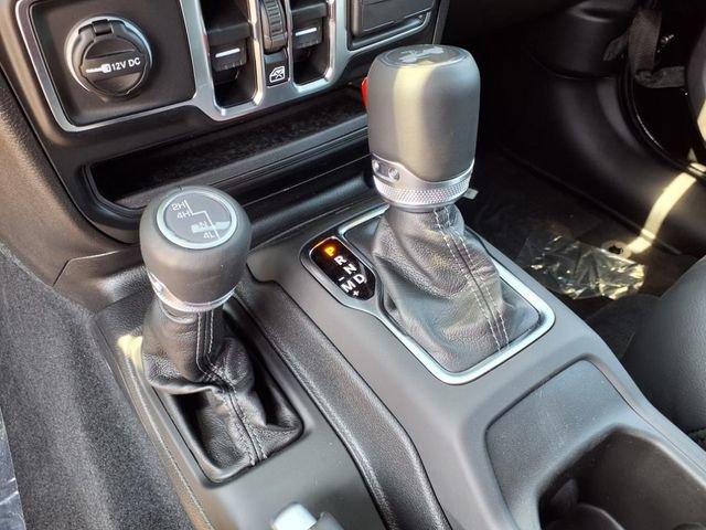 New 2025 Jeep Wrangler Unlimited Sahara AWD/4WD image 17