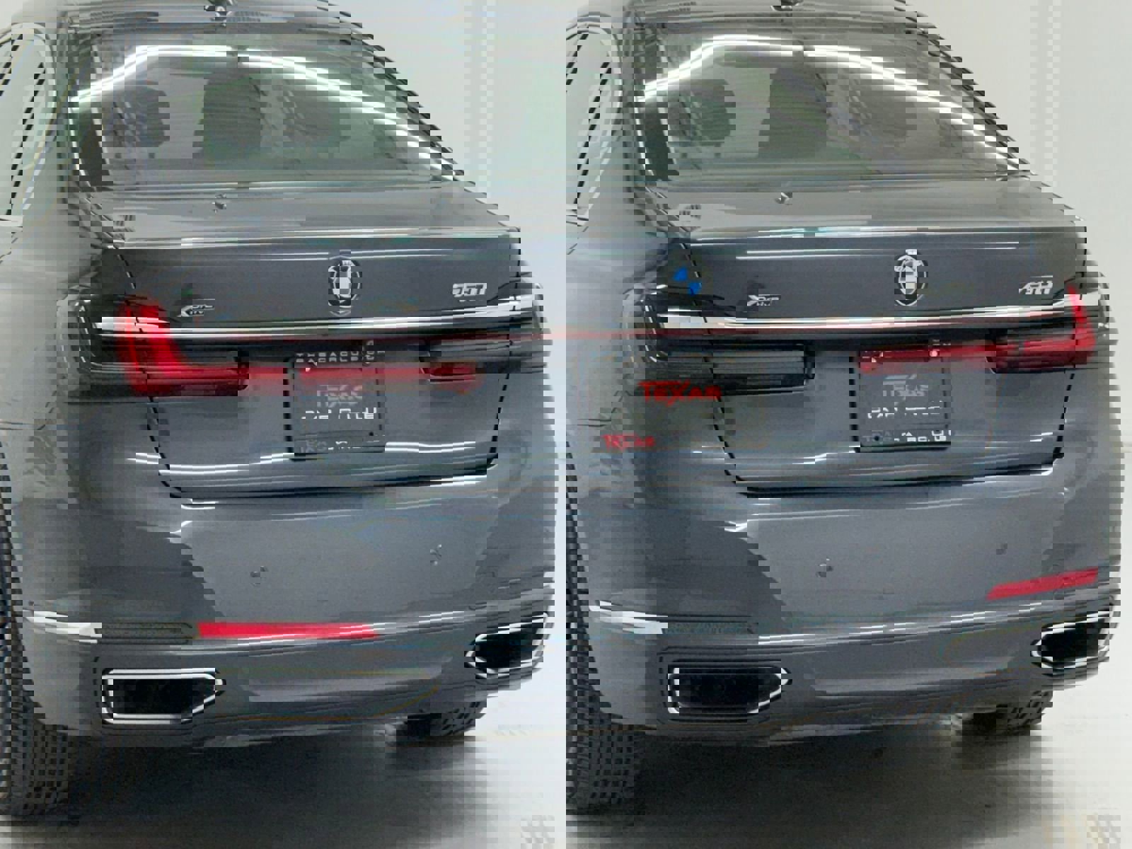 Used 2020 BMW 750i xDrive image 11