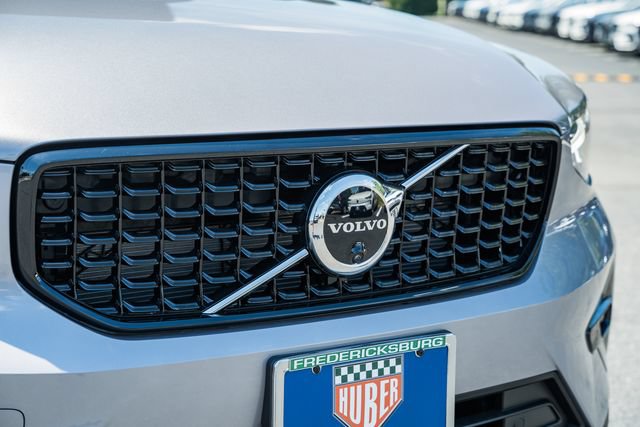 New 2026 Volvo XC40 B5 Plus w/ Climate Package AWD/4WD image 12