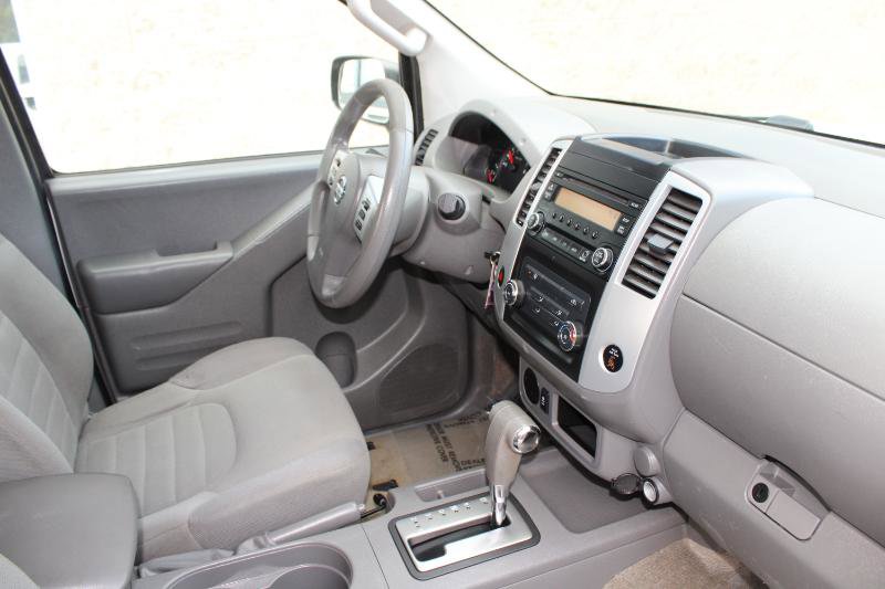 Used 2015 Nissan Frontier S image 14