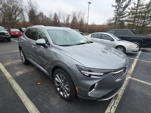 Used 2023 Buick Envision Avenir image 2