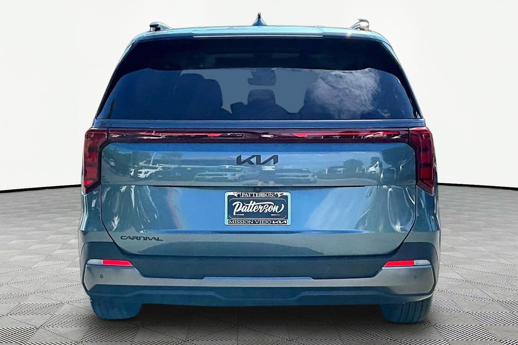 Certified 2026 Kia Carnival SX w/ SX Dark Edition Package FWD image 4