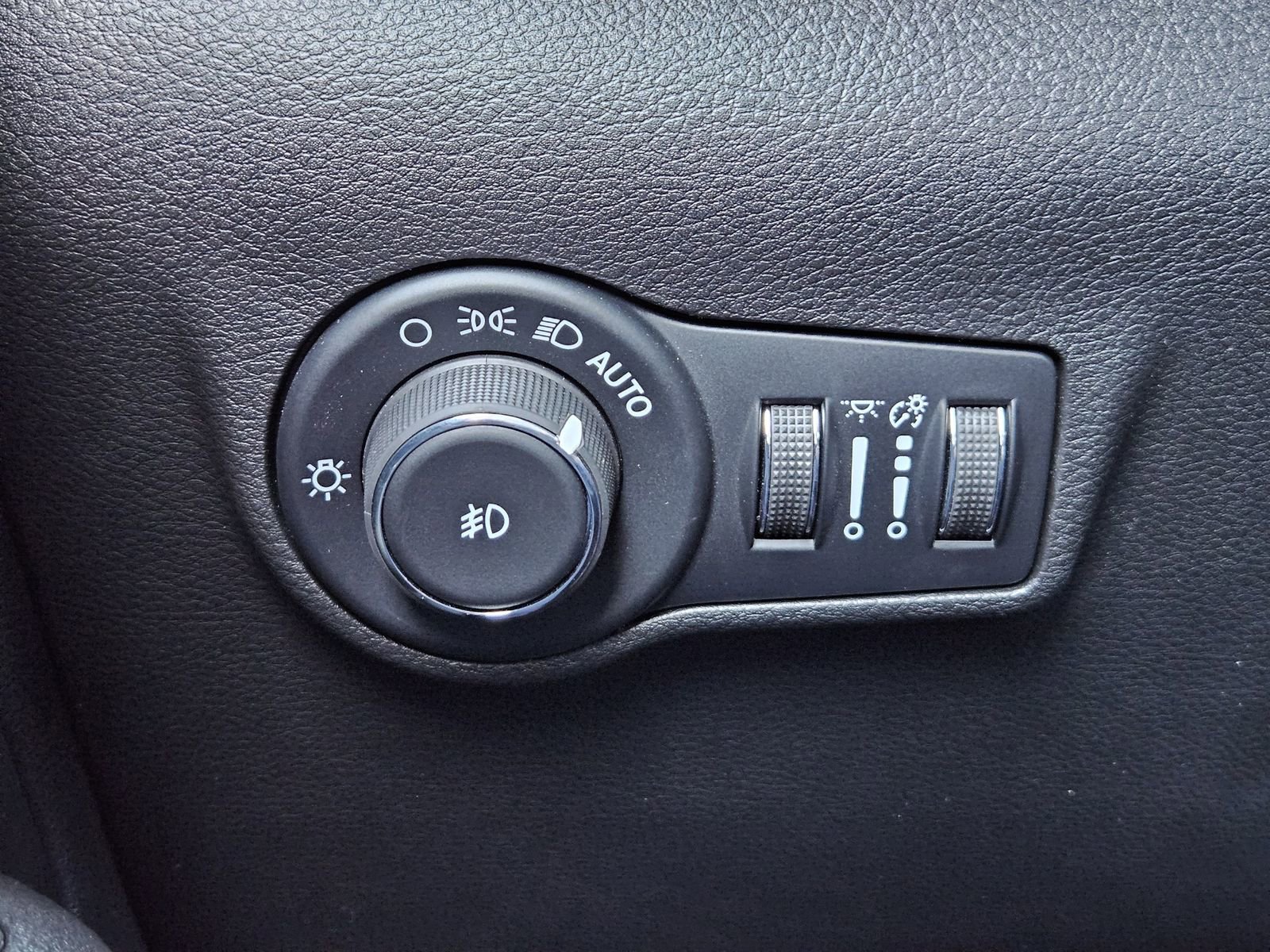 New 2026 Jeep Compass Latitude image 23