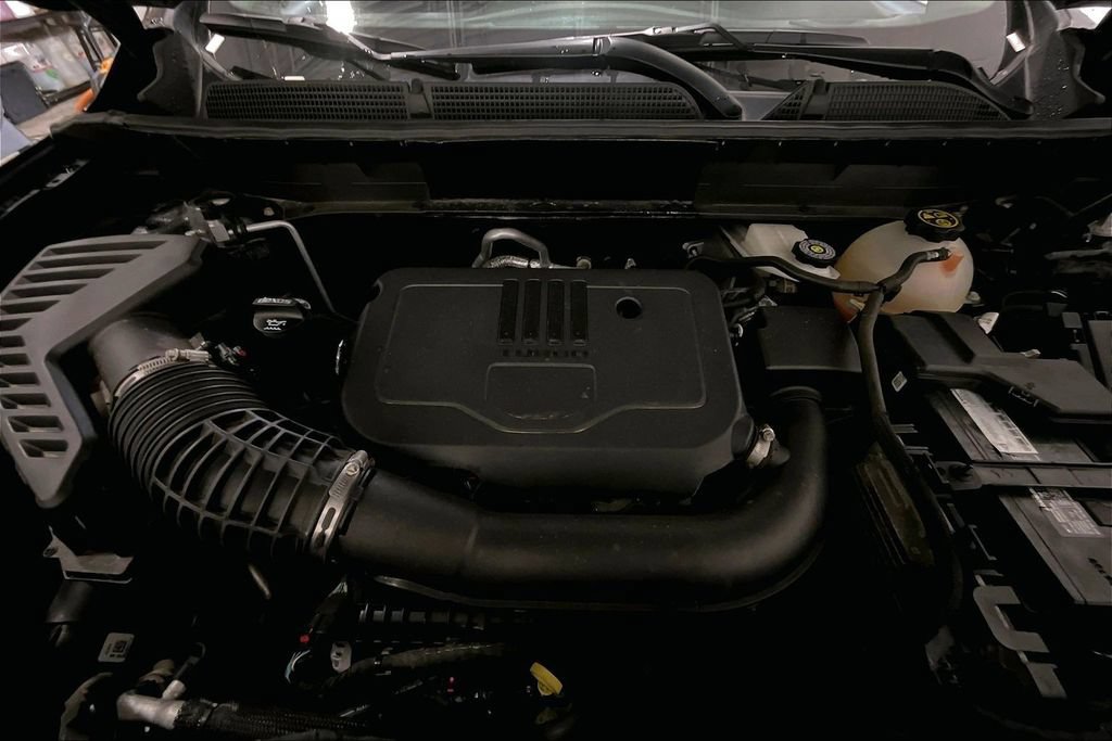 Used 2023 GMC Acadia SLT AWD/4WD image 30