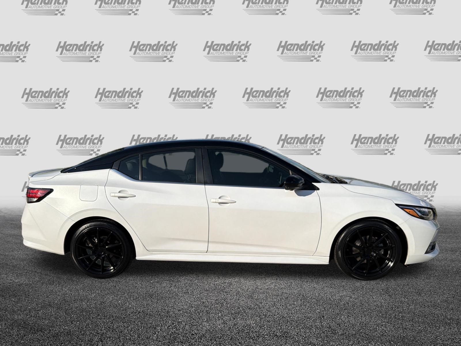 Used 2022 Nissan Sentra SR w/ SR Premium Package FWD image 11