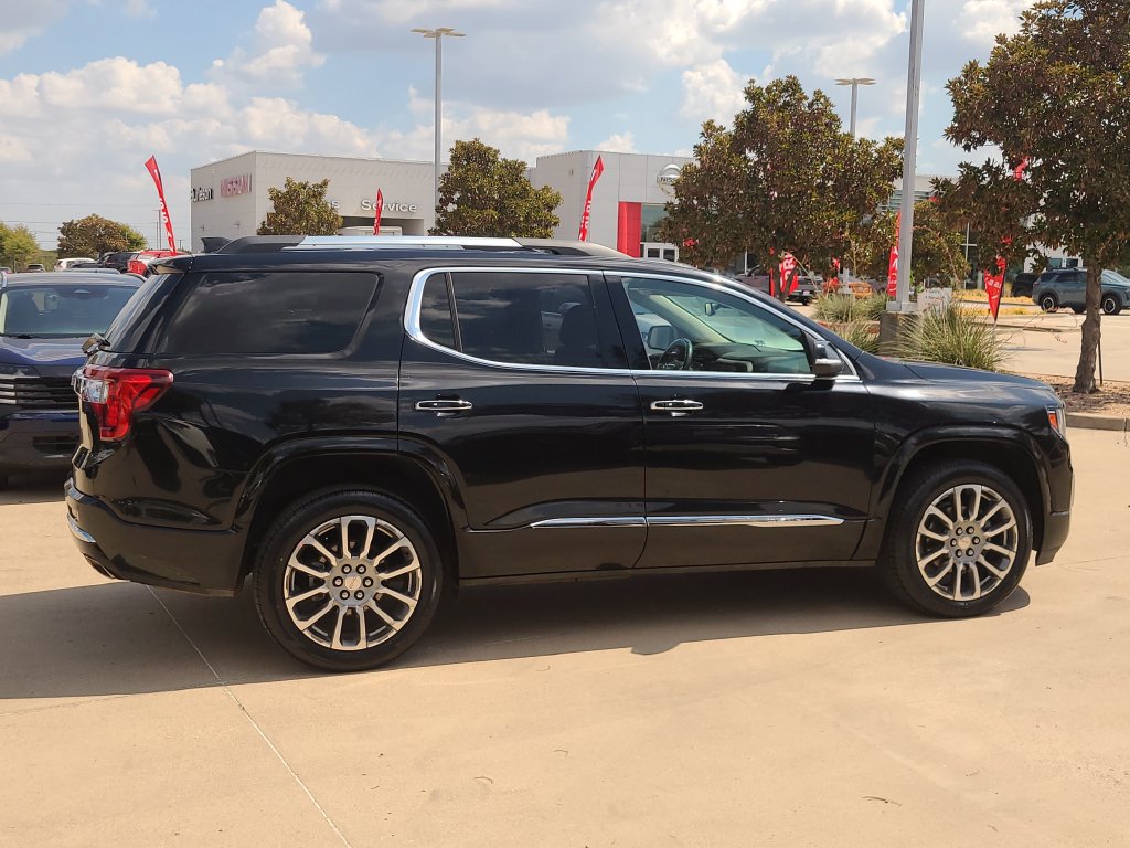 Used 2023 GMC Acadia Denali FWD image 4