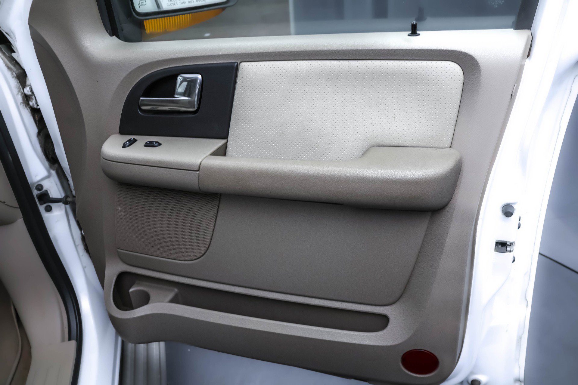 Used 2004 Ford Expedition Eddie Bauer image 21