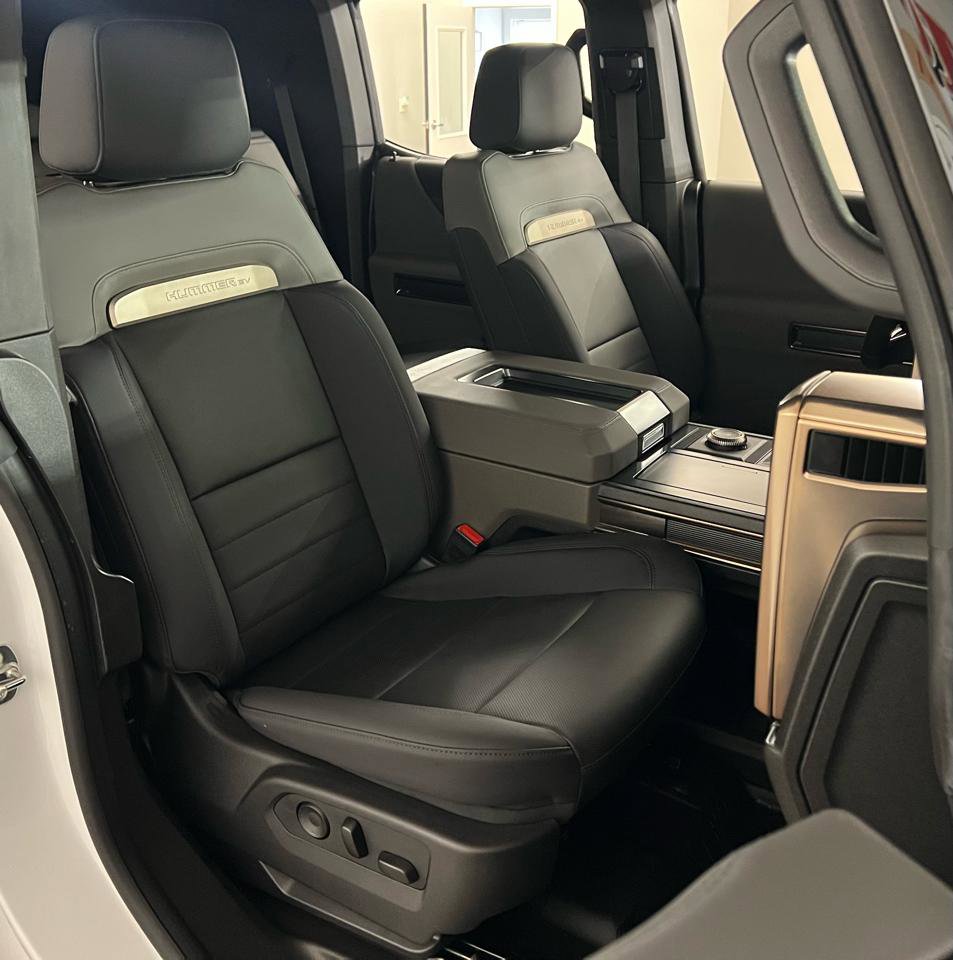 Used 2025 GMC Hummer EV 2X image 36