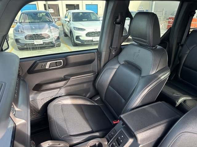 Used 2025 Ford Bronco Badlands w/ Sasquatch Package image 16
