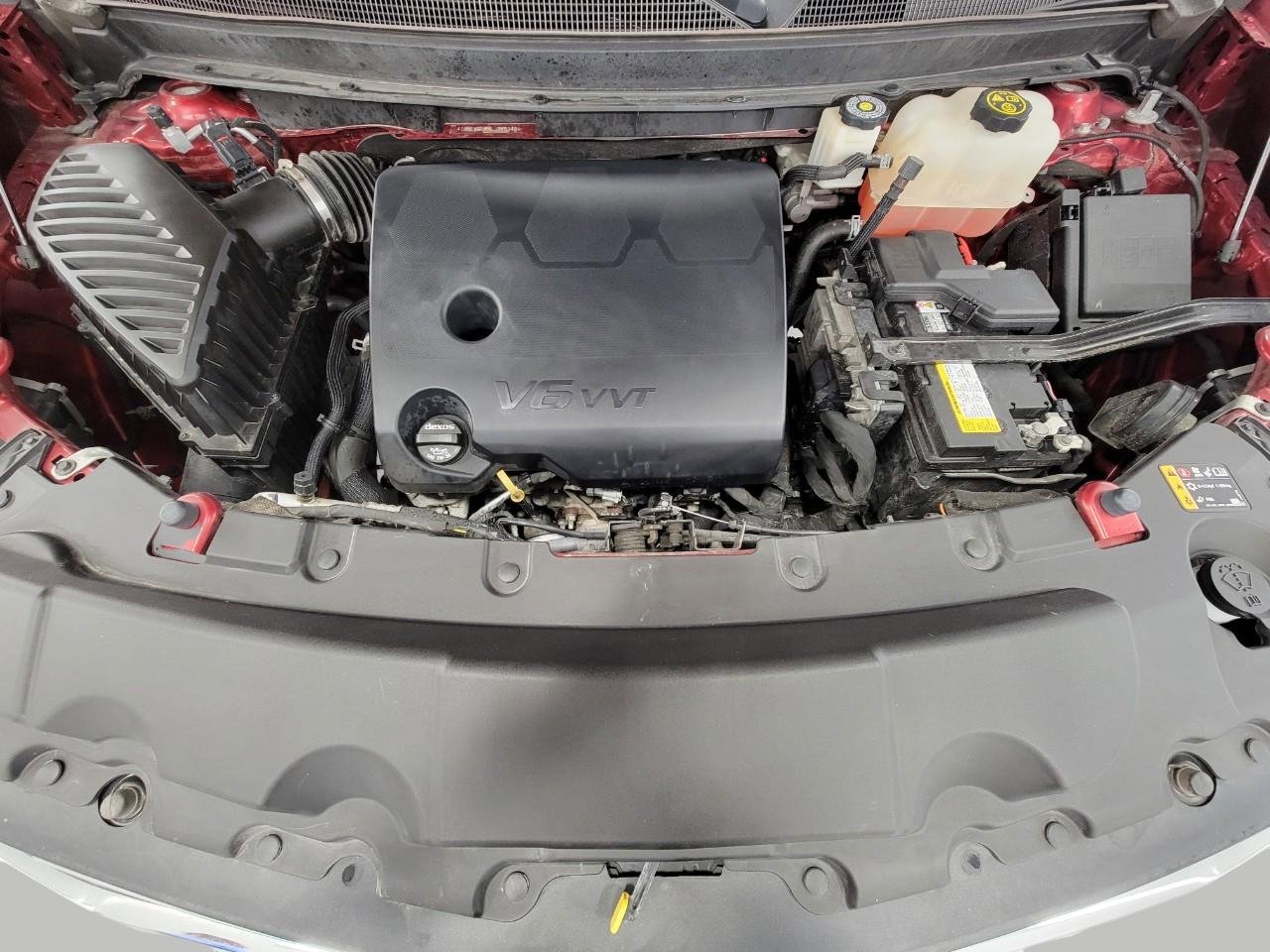 Used 2020 Chevrolet Traverse LT w/ LPO, Floor Liner Package AWD/4WD image 9